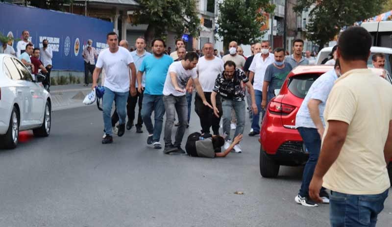 Konya Katliamı'nı protesto eden kitle ve gazetecilere gösteri sonrası saldırı